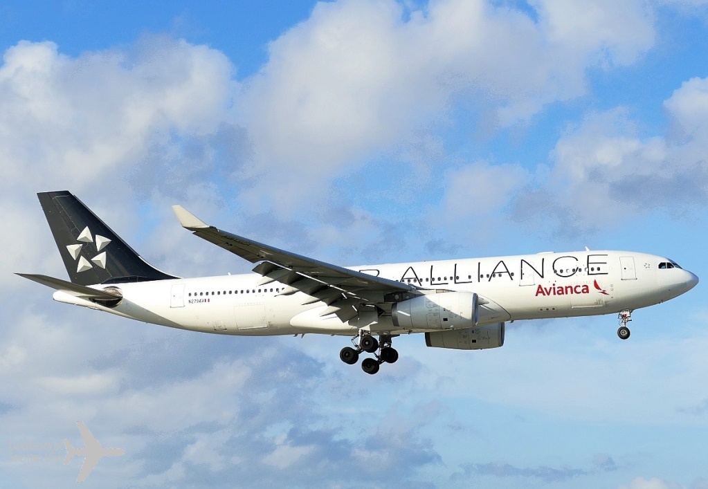 Avianca - Airbus A330-243 - N279AV