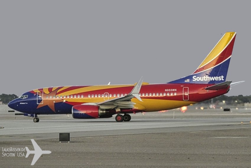 Southwest Airlines - Boeing 737-7H4 (WL) - N955WN2