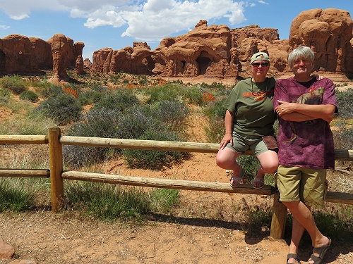 Arches National Park - im Hintergrund der Double Arch