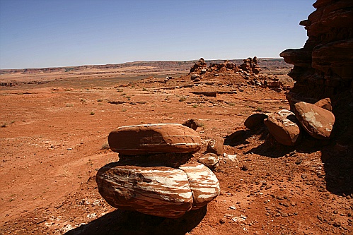 rote Steine am Moenkoepi Plateau