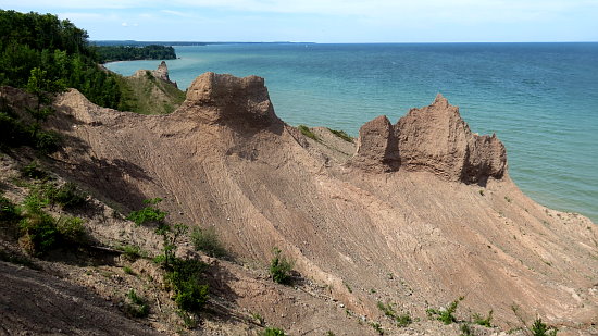 Chimney Bluffs State Park