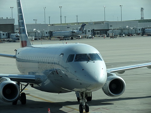 American Airlines Embraer 175