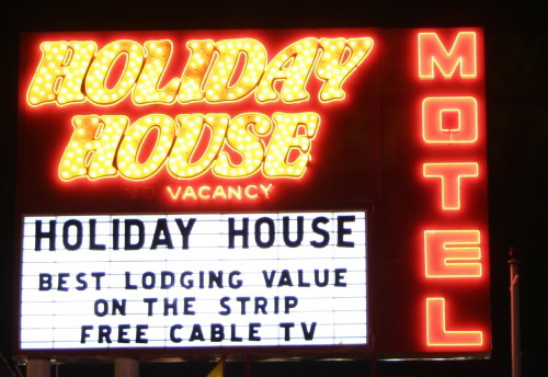 Holiday House Motel