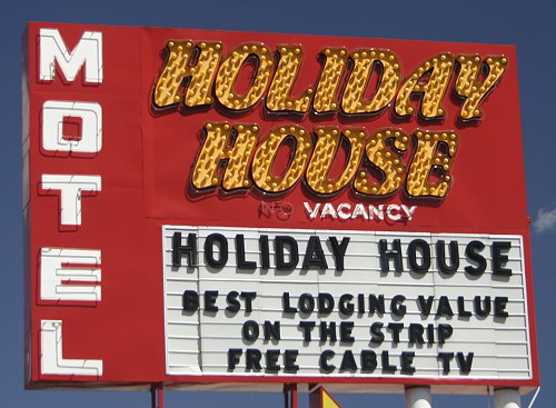 Holiday House Motel