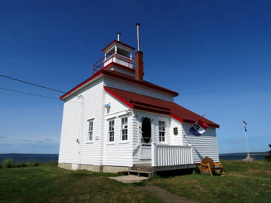 Gilberts Cove Lighthouse