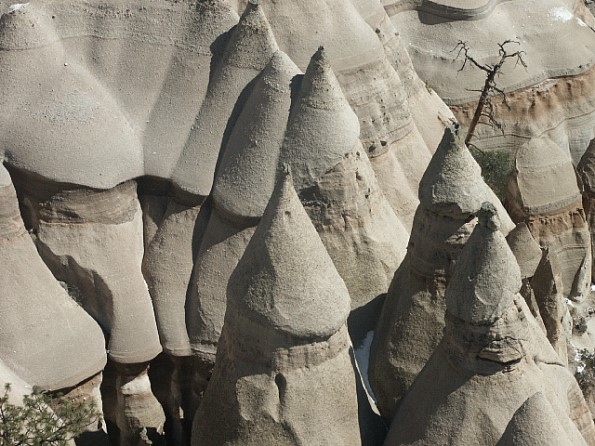 Kasha Katuwe - Tent Rocks