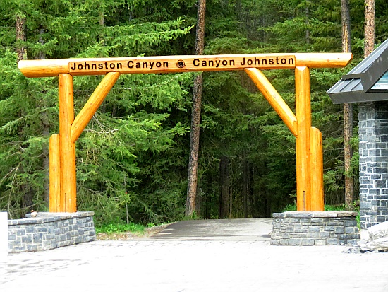 Johnston Canyon - zweisprachig