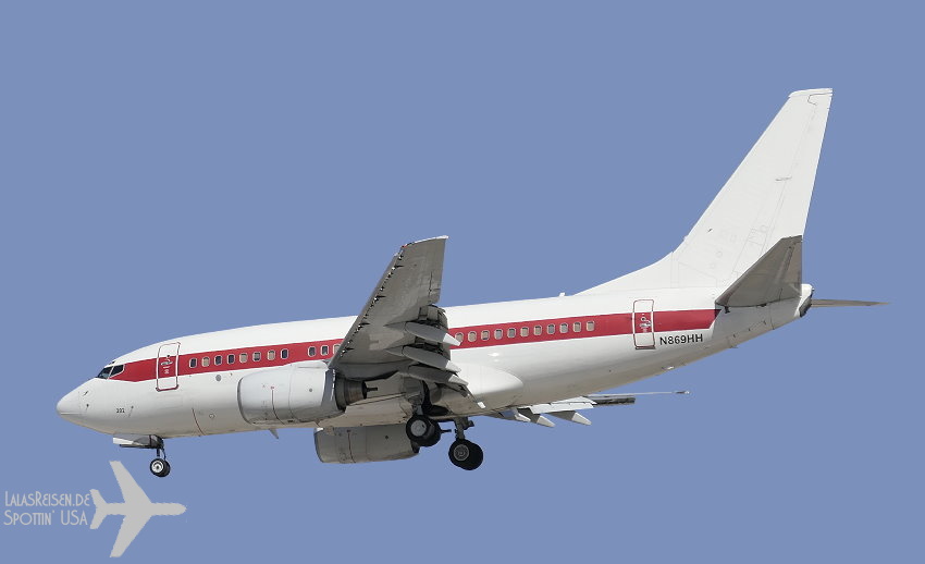 Janet Airlines - Boeing 737-66N - N869HH