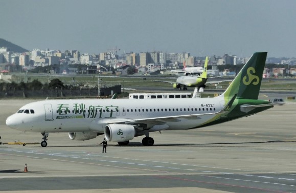 Spring Airlines - Airbus A320-214(WL) - B-8327