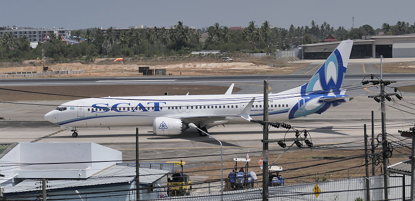 looking from Hotel Phuket Airport Place on runway