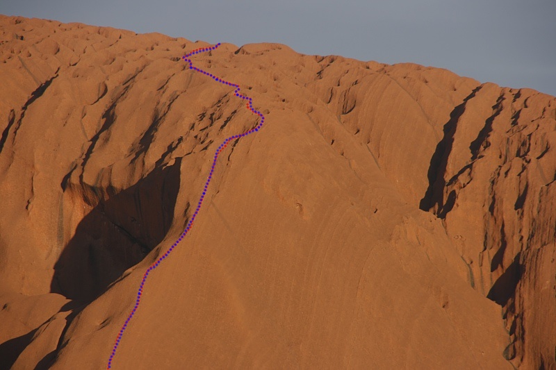 Ayers Rock - Blick auf den Kletterweg nach oben