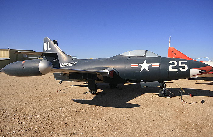 Grumman F9F-4 Panther