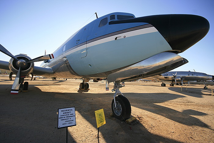 Douglas VC-118A Liftmaster