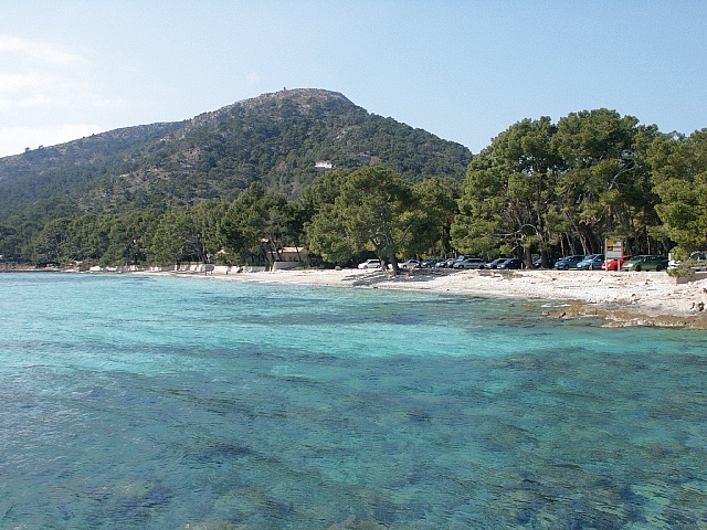 Etwas weiter, am Hotel Formentor, ist dieser Strand