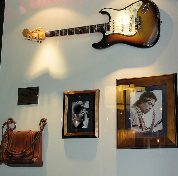 Hard Rock Cafe Seattle - Jimi hat auch ein paar Sachen dagelassen