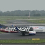 SunExpress - Boeing 737-8Z9 - TC-SPC "Eintracht Frankfurt" Livery - mit zusätzlichem "WIR HABEN DIE EINTRACHT IM ENDSPIEL GESEHEN" Sticker<br />DUS - Gate B77 - 29.8.2023 - 8:32