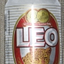 Leo<br />Herstellungsland: Thailand<br />Zutaten: Wasser, Malz, Hopfen<br />Alkoholgehalt: 5,5 %<br /><br />Trotz der recht hohen Prozentzahl ein völlig neutrales, eiskalt gut zu trinkendes Bier aus dem Hause Singha.