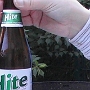 Hite Beer<br />Herstellungsland: Wer bei dem schönen Bild auf Canada oder Alaska tipps, ist völlig verkehrt. Hite ist das bestverkaufte koreanische Bier.<br /><br />Zutaten: Wasser, Gerstenmalz, Hopfen und Parle Aroma, was immer das auch sein mag<br />Alkoholgehalt: 4,5 %<br /><br />Hätten wir einem Koreaner nicht zugetraut, schmeckt gut, wenn auch etwas zu süss. Eiskalt getrunken zu empfehlen.<br />