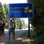 Mein 3. besuchter Staat<br />Uli's 1. besuchter Staat<br /><br />Das Schild ist zwischen Brookings/OR und Smith River/CA zu bewundern. Geknipst am 20.9.2016