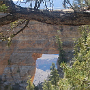 Flussaufwärts, im südlichen Utah liegen andere große Schluchten des Colorado. Der Glen Canyon, der seit 1964 im Stausee des Lake Powell versunken ist, galt landschaftlich als besonders schön. Weiter im Nordosten liegt der Canyonlands-Nationalpark. Flussabwärts, in der Nähe von Las Vegas, liegt der Stausee Lake Mead am Hoover-Staudamm.