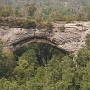 Natural Arch<br />Entweder zu den Outlooks oder zum Arch. Eine Länge des Weges ist nirgendwo angezeigt, du siehst aber vom Aussichtspunkt, wie weit es ist. Ich habe für den Hinweg 7, für den Rückweg 13 Minuten benötigt. Zurück geht’s nämlich bergauf....