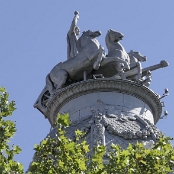 26.9.2022 - 14:22
Noch ne Statue, schwer zu erkennen - auf dem Palacio de Ramon Pla Monje