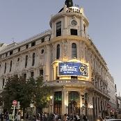 26.9.2022 - 20:17
Das Teatro Calderón am Plaza de Jacinto Benavente - von hier fährt unser Bus nach Hause