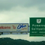 Das Schild ist an der Brücke über den Ohio am Highway 35, von Point Pleasant/WV kommend, zu bewundern.