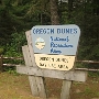 Die Oregon Dunes National Recreation Area umfassen einen Dünengürtel an der Pazifikküste im US-Staat Oregon. Das National Recreation Area ist 130 Quadratkilometer groß.<br />Zwischen Coos Bay und Florence erstreckt sich entlang der Pazifikküste ein 50 Kilometer langes Dünengebiet, dessen höchste Erhebungen 150 Meter messen. Die Dünen gehören zum Siuslaw National Forest und werden vom United States Forest Service verwaltet.<br /><br />Besucht am 20.9.2016