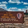 Die Höhle mit dem Namen Wind Cave liegt im Wind Cave Nationalpark im Westen von South Dakota und zählt mit 179 km erforschten Wegen zu den längsten Höhlen der Welt. Die Höhle ist bekannt für Boxwork genannte Kalzium-Formationen, die sich wie Bienenwaben an den Wänden ausbreiten.<br />Besucht am 1.8.2006 und am 21.5.2014