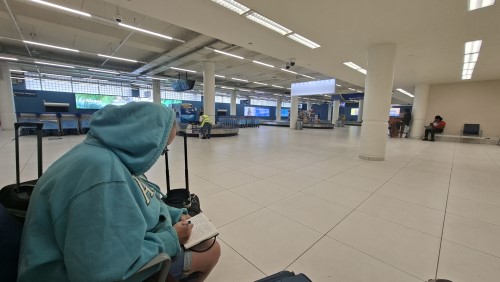 Curacao Airport Arrival Hall, arschkalt