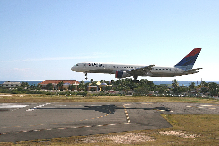 Delta B 757