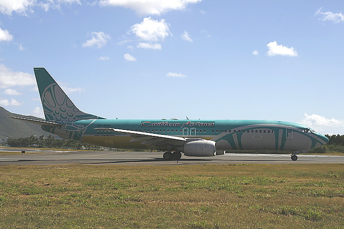 Caribbean Airways B 737