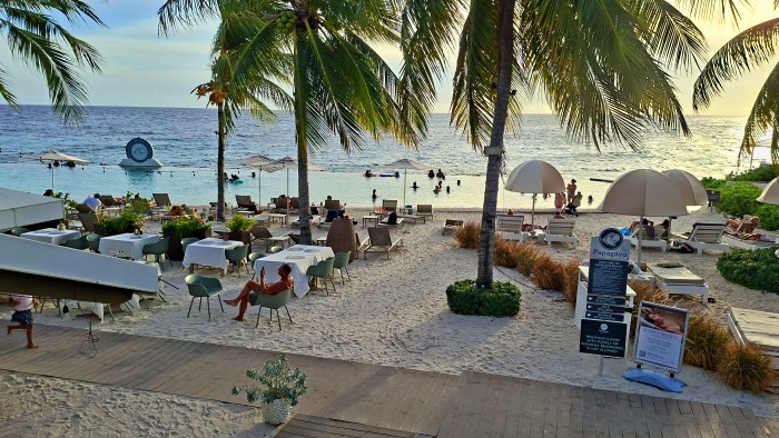 Infinity Pool Jan Thiel