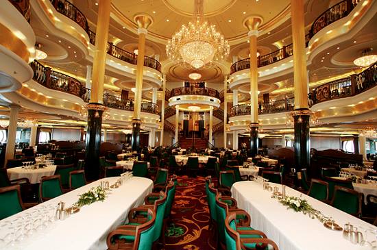 Liberty of the Seas - Michelangelo Dining Room - geht ber 3 Etagen