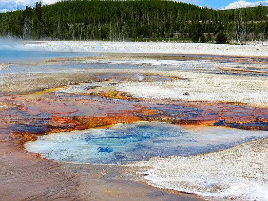 Black Sand Basin